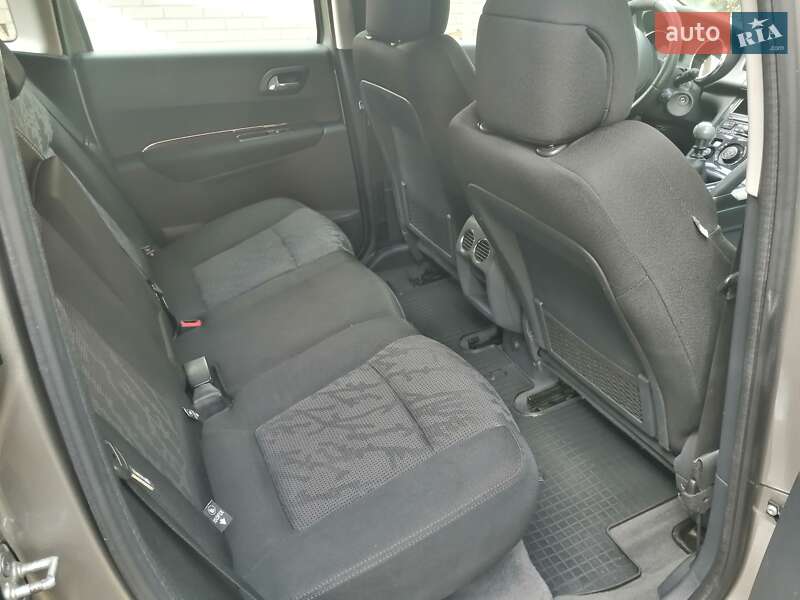 Позашляховик / Кросовер Peugeot 3008 2010 в Луцьку