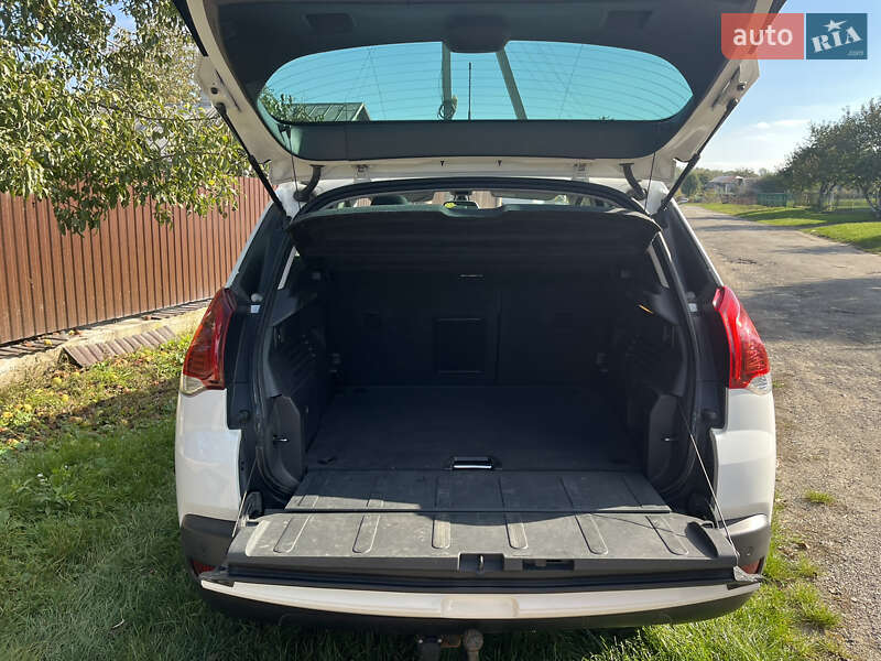 Позашляховик / Кросовер Peugeot 3008 2014 в Волочиську