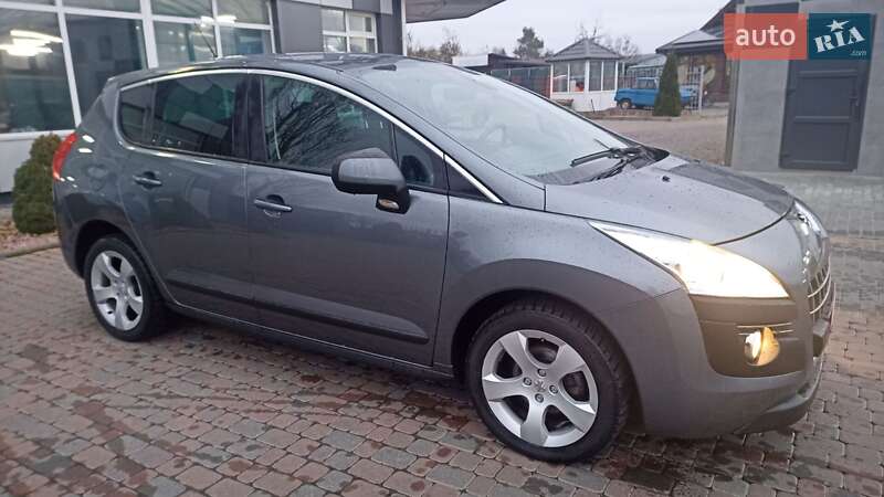 Внедорожник / Кроссовер Peugeot 3008 2012 в Сарнах