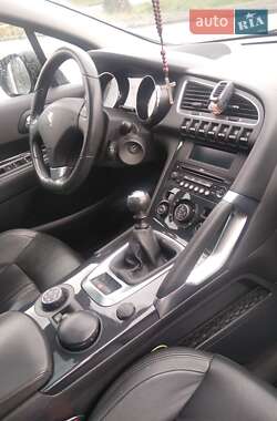 Внедорожник / Кроссовер Peugeot 3008 2009 в 