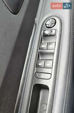 Внедорожник / Кроссовер Peugeot 3008 2014 в 