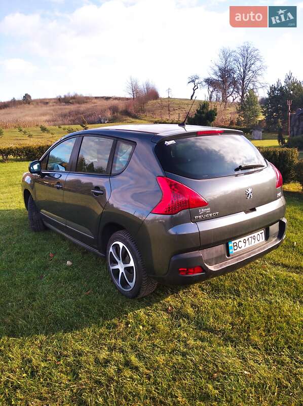 Позашляховик / Кросовер Peugeot 3008 2010 в Городку
