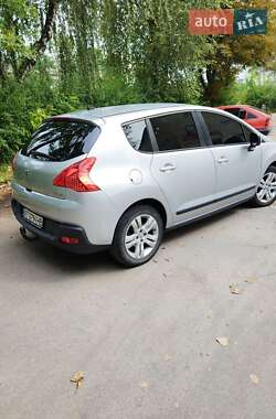 Позашляховик / Кросовер Peugeot 3008 2010 в Калуші