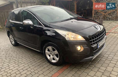 Позашляховик / Кросовер Peugeot 3008 2010 в Сваляві