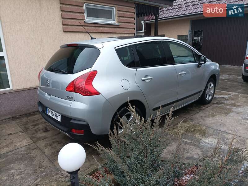 Внедорожник / Кроссовер Peugeot 3008 2011 в Звягеле