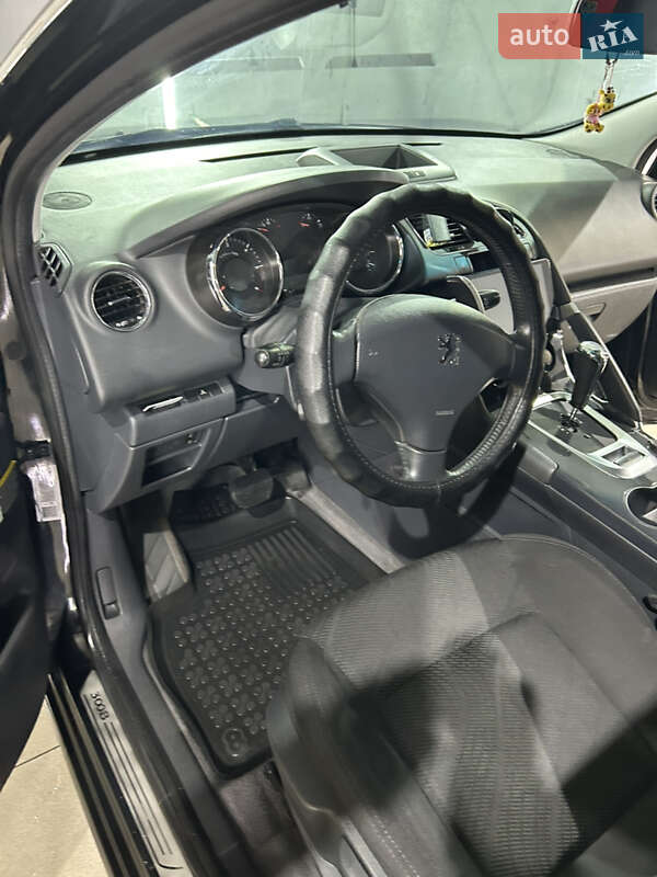 Внедорожник / Кроссовер Peugeot 3008 2011 в Киеве