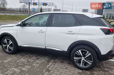 Внедорожник / Кроссовер Peugeot 3008 2020 в Киеве