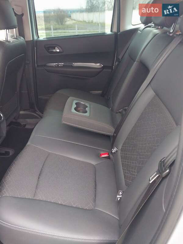 Позашляховик / Кросовер Peugeot 3008 2014 в Володимирі