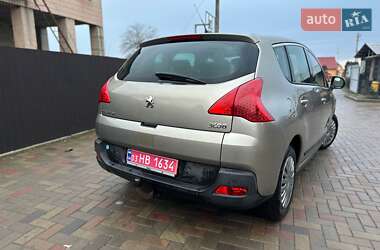 Позашляховик / Кросовер Peugeot 3008 2011 в Луцьку