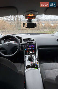 Внедорожник / Кроссовер Peugeot 3008 2009 в 