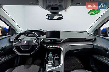 Позашляховик / Кросовер Peugeot 3008 2018 в 