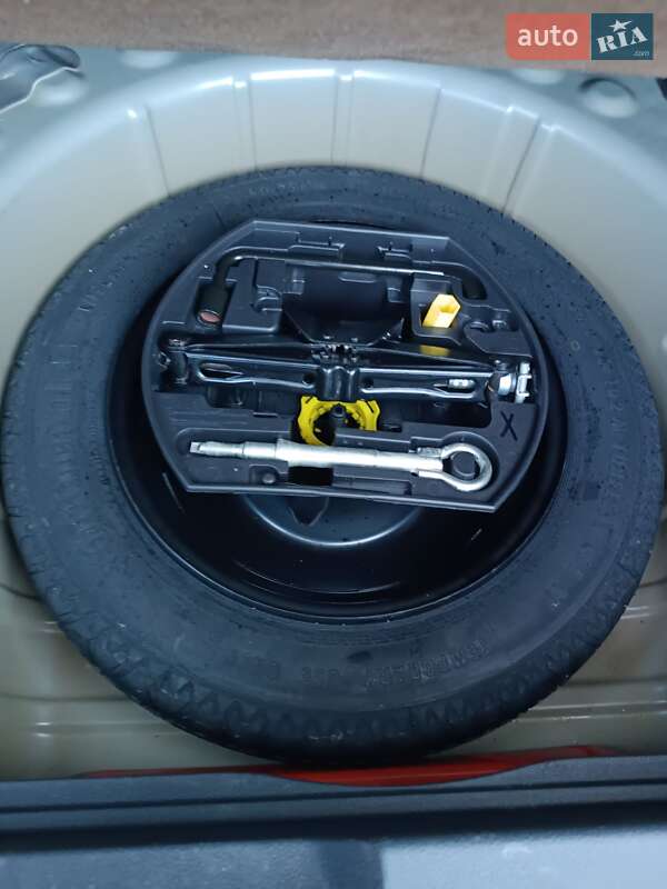 Внедорожник / Кроссовер Peugeot 3008 2011 в Калуше