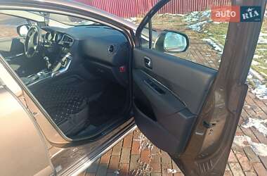 Внедорожник / Кроссовер Peugeot 3008 2013 в 