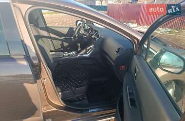 Внедорожник / Кроссовер Peugeot 3008 2013 в 