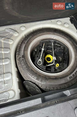 Внедорожник / Кроссовер Peugeot 3008 2011 в 