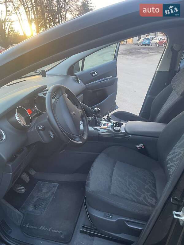 Позашляховик / Кросовер Peugeot 3008 2010 в Дрогобичі