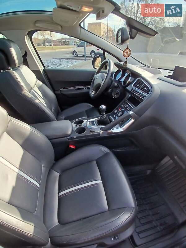 Внедорожник / Кроссовер Peugeot 3008 2012 в Гадяче