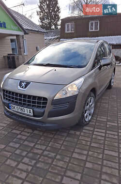 Позашляховик / Кросовер Peugeot 3008 2011 в Рівному