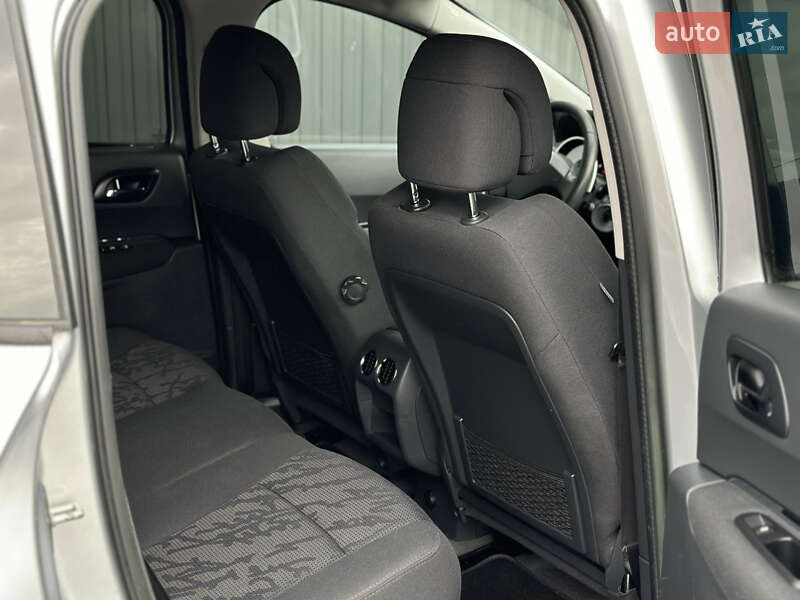 Внедорожник / Кроссовер Peugeot 3008 2013 в Смыге