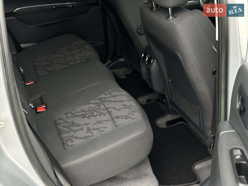 Внедорожник / Кроссовер Peugeot 3008 2013 в Смыге