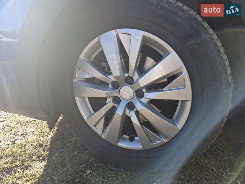 Позашляховик / Кросовер Peugeot 3008 2018 в Львові