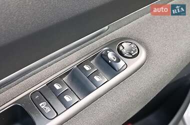 Внедорожник / Кроссовер Peugeot 3008 2012 в 