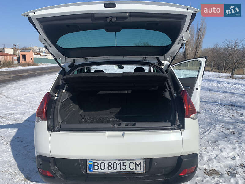 Позашляховик / Кросовер Peugeot 3008 2015 в Кременчуці