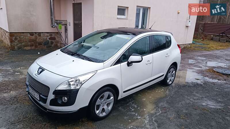 Позашляховик / Кросовер Peugeot 3008 2010 в Рокитному