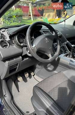 Позашляховик / Кросовер Peugeot 3008 2015 в 