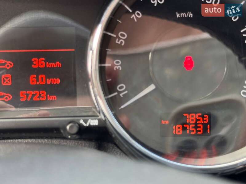 Внедорожник / Кроссовер Peugeot 3008 2015 в Львове