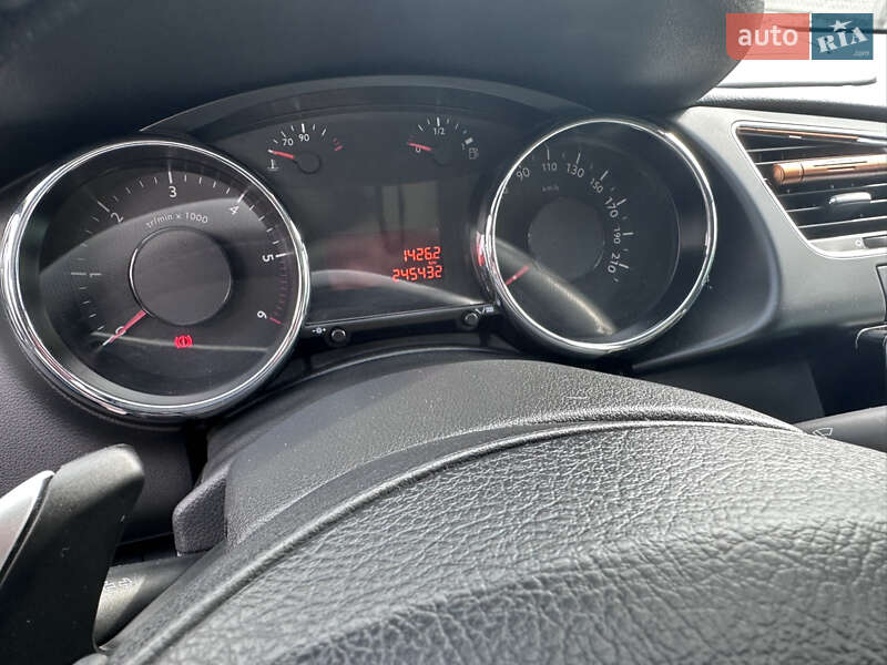 Позашляховик / Кросовер Peugeot 3008 2010 в Полтаві