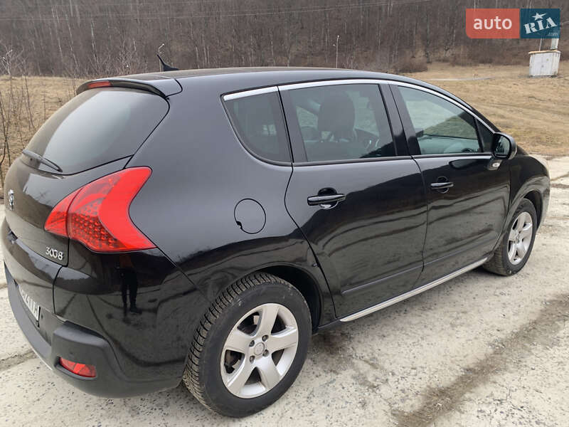Внедорожник / Кроссовер Peugeot 3008 2010 в Сваляве