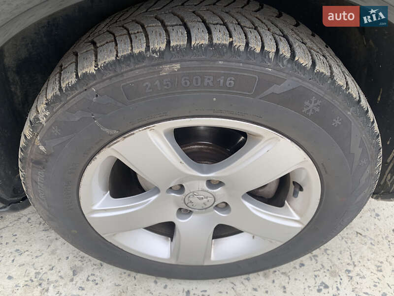 Внедорожник / Кроссовер Peugeot 3008 2010 в Сваляве