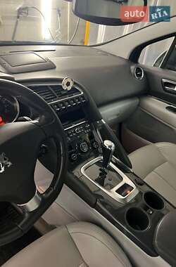 Внедорожник / Кроссовер Peugeot 3008 2009 в 