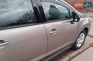 Внедорожник / Кроссовер Peugeot 3008 2013 в 
