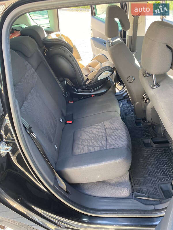 Внедорожник / Кроссовер Peugeot 3008 2012 в Луцке