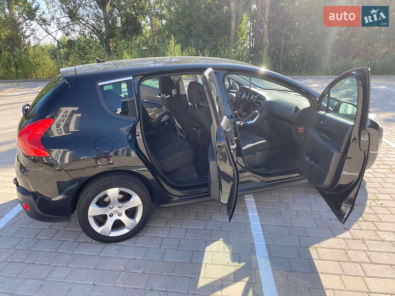 Внедорожник / Кроссовер Peugeot 3008 2012 в Луцке