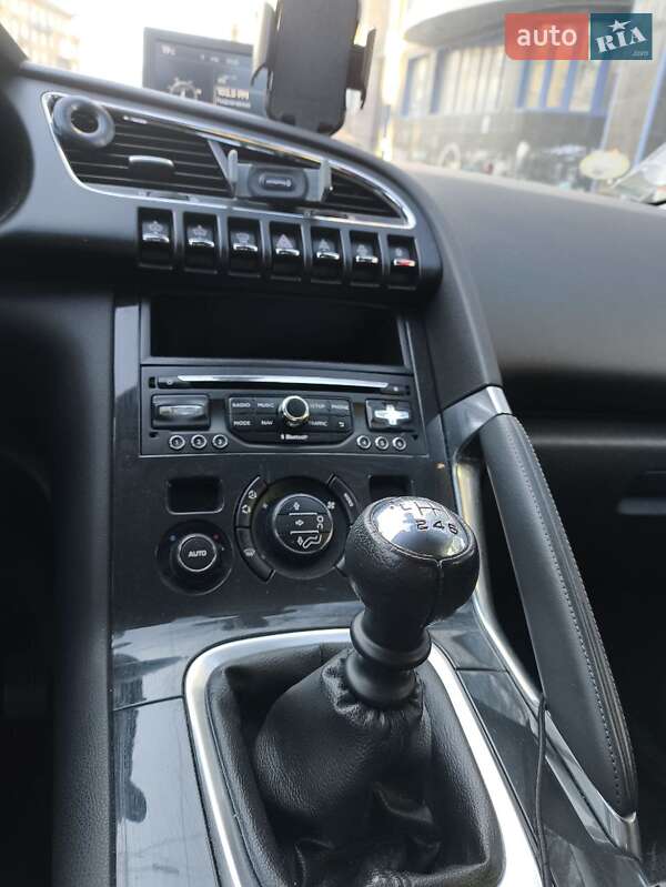 Внедорожник / Кроссовер Peugeot 3008 2013 в Киеве