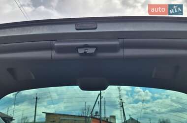 Позашляховик / Кросовер Peugeot 3008 2012 в 