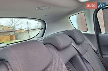 Позашляховик / Кросовер Peugeot 3008 2012 в 