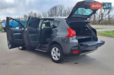 Позашляховик / Кросовер Peugeot 3008 2012 в 