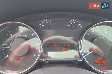 Позашляховик / Кросовер Peugeot 3008 2012 в 