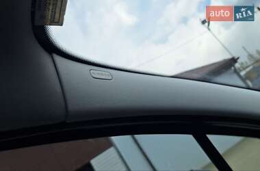 Позашляховик / Кросовер Peugeot 3008 2012 в 