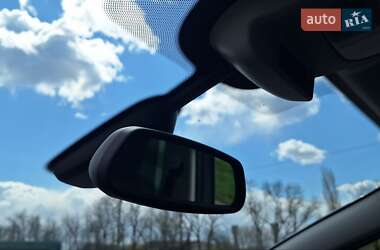 Позашляховик / Кросовер Peugeot 3008 2012 в 