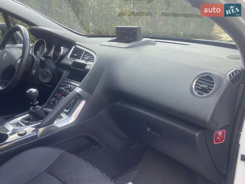Внедорожник / Кроссовер Peugeot 3008 2014 в Стрые