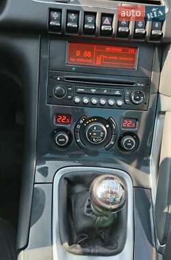 Позашляховик / Кросовер Peugeot 3008 2010 в 