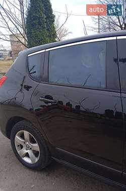 Внедорожник / Кроссовер Peugeot 3008 2010 в 
