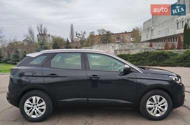 Позашляховик / Кросовер Peugeot 3008 2020 в 