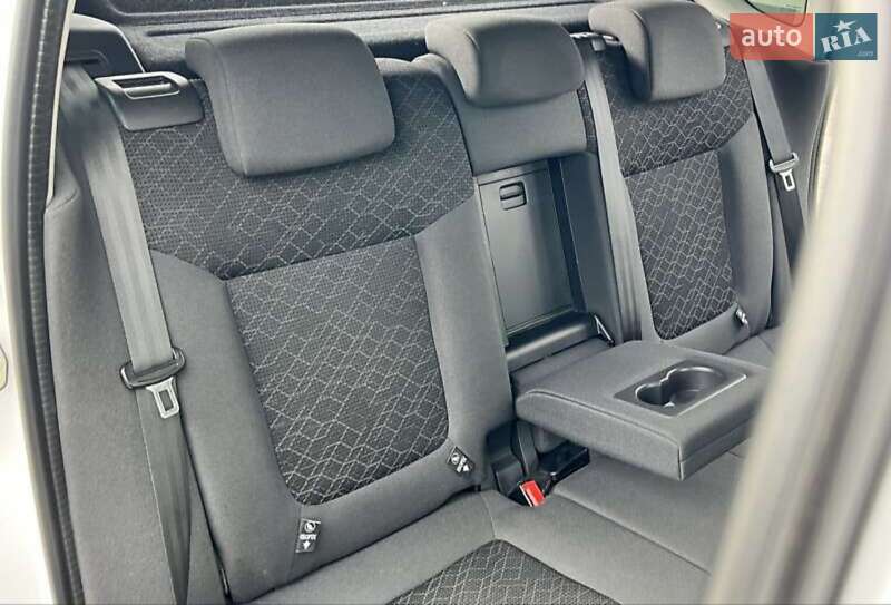 Внедорожник / Кроссовер Peugeot 3008 2015 в Ровно