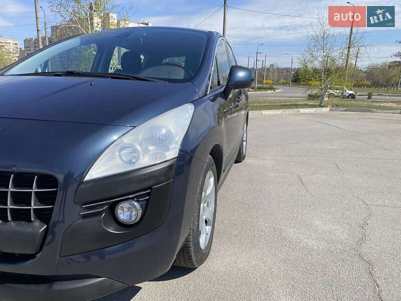 Позашляховик / Кросовер Peugeot 3008 2013 в Запоріжжі